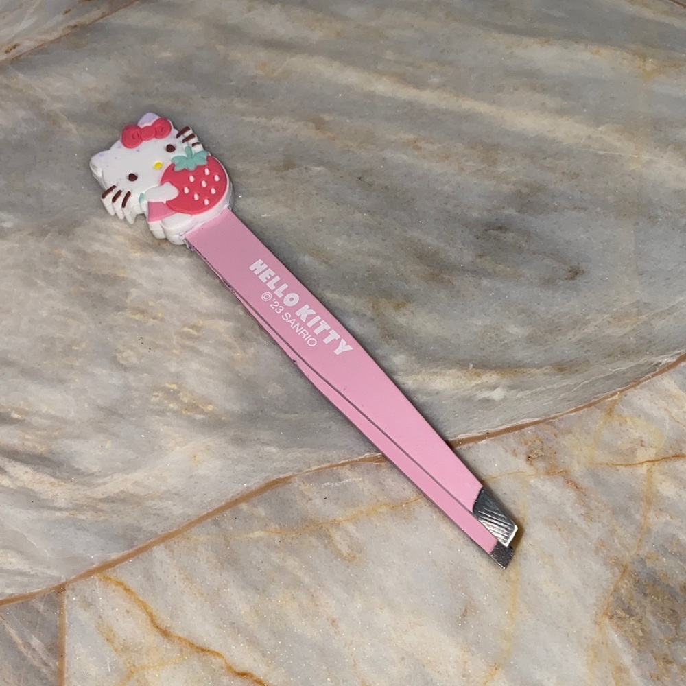 Hello‎ Kitty Pink Grooming Tweezers